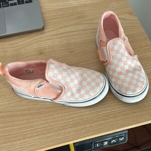 Never worn Vans Kids Pink Checkered Slip-On Shoes